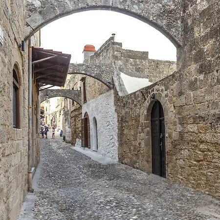 Belvedere Medieval Villa-3