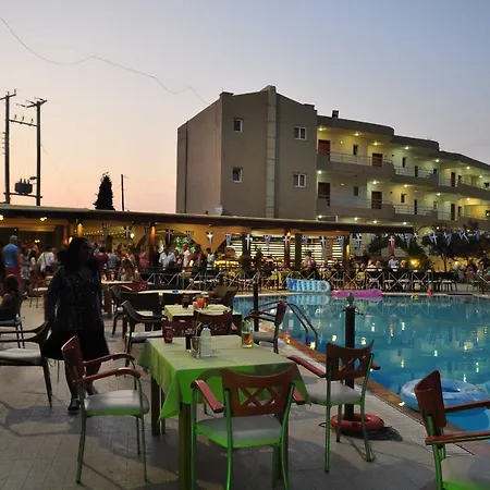 Sea Melody Beach Hotel Apartments-2