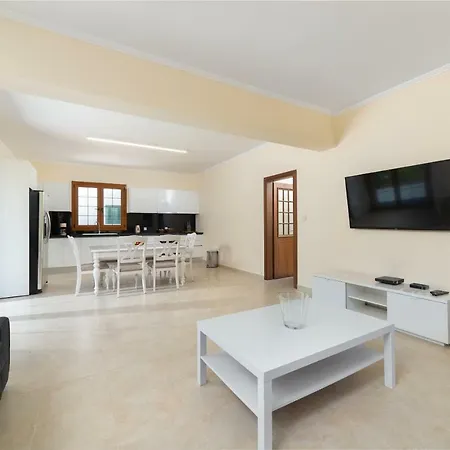 Bliss Villa By The Sea-3