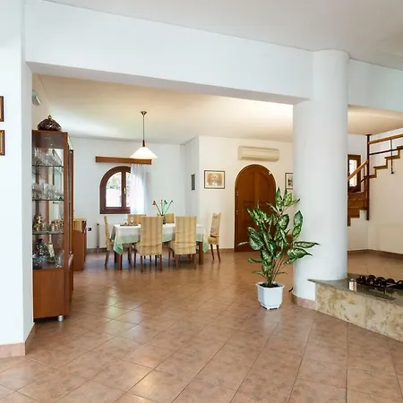 Villa Pylona-3