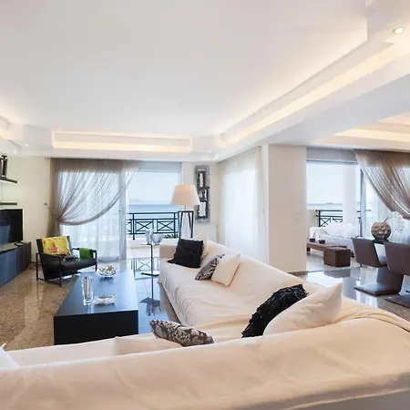 Searene Deluxe Seafront Maisonette-2