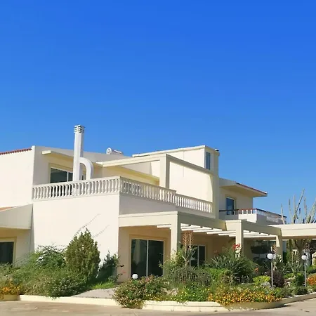 Louis Luxury Villa By Living In Blue-3