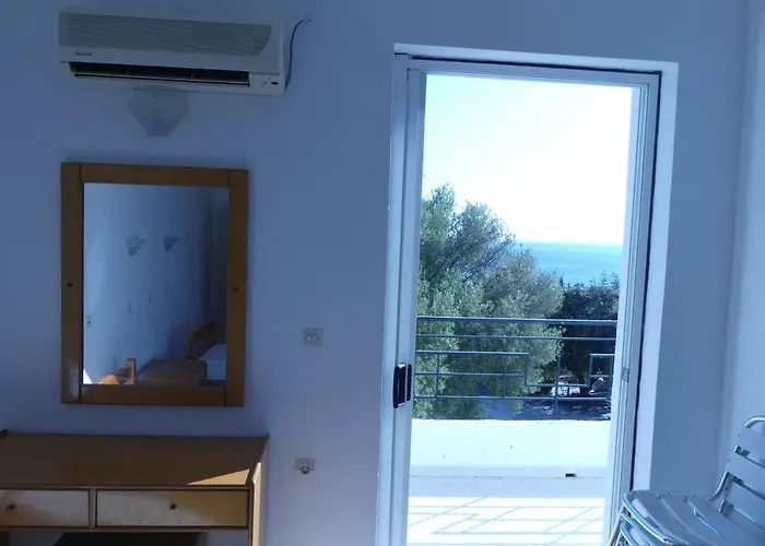 Marianthi Studios & Apartments Πεύκος