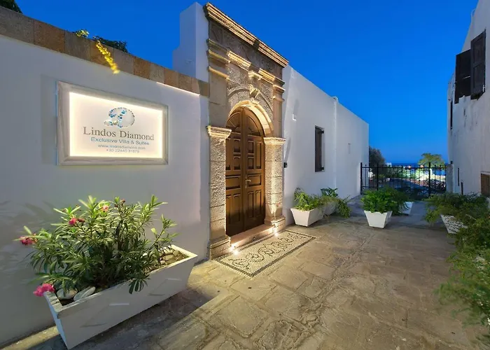 Luxury Rhodes Villa Diamond Villa Hot Tub Beautiful Terrace 3 BDR Lindos
