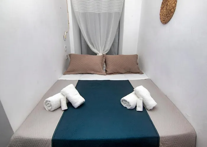 Mascot Bar Street Apartments Rhodes City