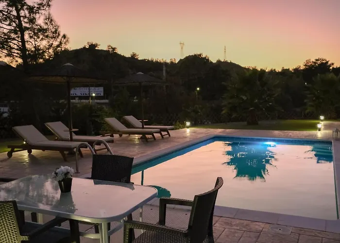 Sun'S Reach Villa Tsairi