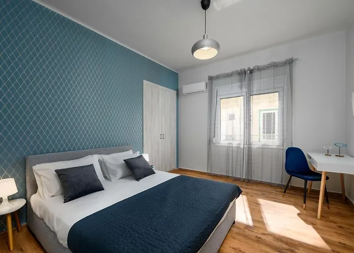 Townhall Apartment'S Rhodes City