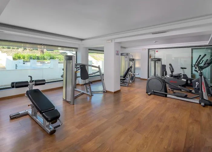 Hotel con campo da tennis a Líndos