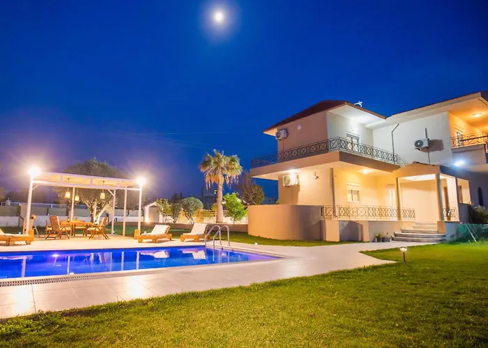 Villa Cervus Dianae Kallithéa mit Pool
