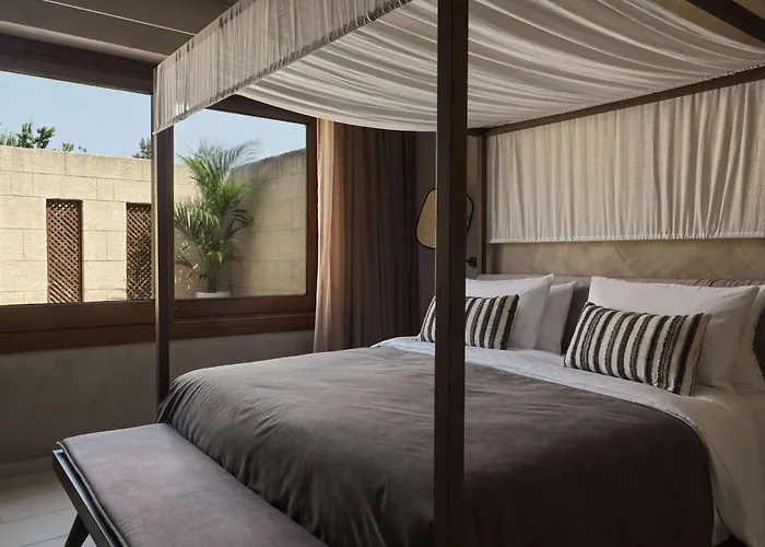 Hotels in Lardos