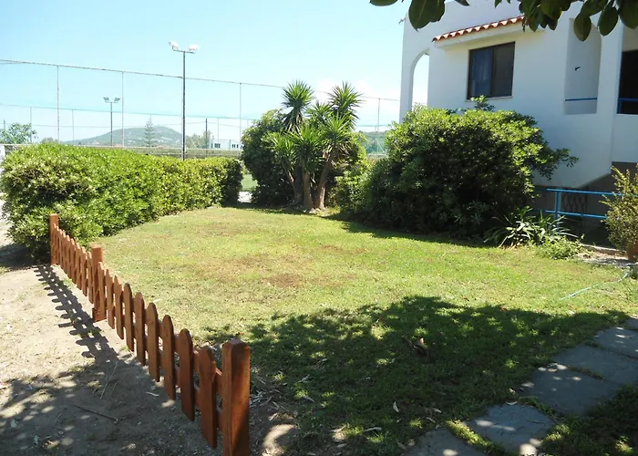 Evi Apartments And Studios Theológos