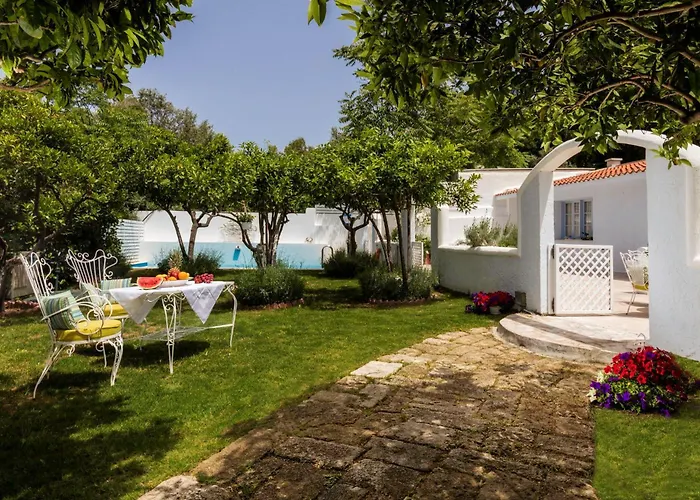 Amelie Villa Ixia 