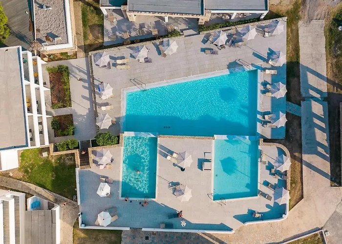 Sunrise Hotel Πεύκος