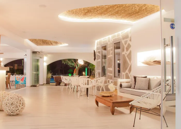 Malibu Boutique Studios & Bungalows Φαληράκι