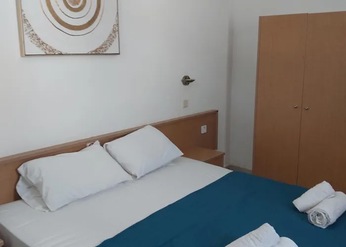Boutique Philippos Studios & Apt Líndos
