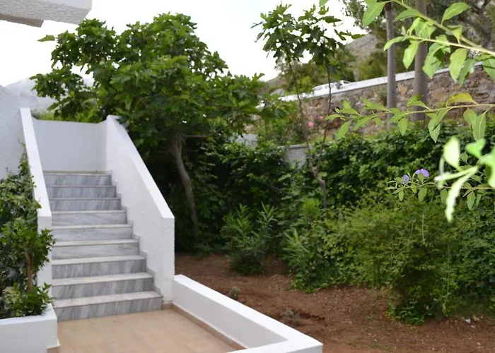 Karavos Hotel Apartments Archangelos 