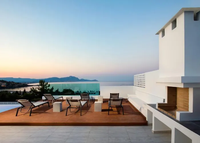 Villa Crystal With Swimming Pool In Lindos che accetta animali